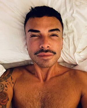 Raven Instagram - MUFFtache