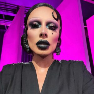 Raven Instagram - #TBT Some behind the scenes shots onset of the very first season of @PaintedWithRaven. Not too many were taken, but I have these to share. Thank you to our sponsor @norvina and @anastasiabeverlyhills, you’re the best! To our amazing guest judges @sutanamrull, @prestonmakeup, @lipsticknick, @chadmichaelsallstar, @the_kaplan_twins, @naomiwgrossman, thank you. @rupauloffical, Thank you for helping me along the way. You helped ease the pressure and make this season as fabulous as it was! Your expertise was much appreciated. 

To the fabulous, talented and amazing artists 
@brycerider, @kiingbashh, @jordanjmua, @crimsyn.co, @ryanmarie__, @flawless.shade, @yvonnetheartist, you have all inspired me and make me so proud and so happy. Logging on every morning and seeing your creativity was such a treat at such an early hour! I said this many times, but I will say it once more… YOU ALL SHOULD BE PROUD OF YOURSELVES! I love and adore each and everyone of you! 

Thank you everyone at @wowpresentsplus for ALWAYS being in my corner and giving me so many amazing opportunities. 
 
And lastly, Thank YOU all for tuning in and streaming each week! 
See you all on Season 2! ✌️