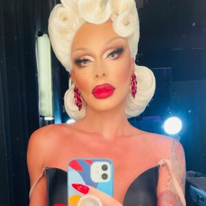 Raven Instagram - #TBT Some behind the scenes shots onset of the very first season of @PaintedWithRaven. Not too many were taken, but I have these to share. Thank you to our sponsor @norvina and @anastasiabeverlyhills, you’re the best! To our amazing guest judges @sutanamrull, @prestonmakeup, @lipsticknick, @chadmichaelsallstar, @the_kaplan_twins, @naomiwgrossman, thank you. @rupauloffical, Thank you for helping me along the way. You helped ease the pressure and make this season as fabulous as it was! Your expertise was much appreciated. 

To the fabulous, talented and amazing artists 
@brycerider, @kiingbashh, @jordanjmua, @crimsyn.co, @ryanmarie__, @flawless.shade, @yvonnetheartist, you have all inspired me and make me so proud and so happy. Logging on every morning and seeing your creativity was such a treat at such an early hour! I said this many times, but I will say it once more… YOU ALL SHOULD BE PROUD OF YOURSELVES! I love and adore each and everyone of you! 

Thank you everyone at @wowpresentsplus for ALWAYS being in my corner and giving me so many amazing opportunities. 
 
And lastly, Thank YOU all for tuning in and streaming each week! 
See you all on Season 2! ✌️