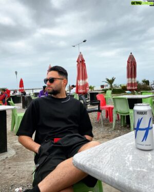 Rayan Borhani Instagram - be free👐🏿🖤
