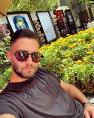 Rayan Borhani Instagram - 😎