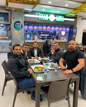 Rayan Borhani Instagram - my Birthday🎂

مرسی از قهرمانان  جهان و زندگیم از این سوپرایز قشنگ تولدم ممنون💚
