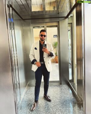 Rayan Borhani Instagram - 🖤🤍