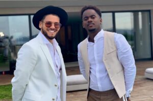 Rayane Bensetti Instagram - Content d’avoir pu devenir ton beau reuf 
Le temps d’un clip 😁
Allez jeté un coup d’œil 
pour ceux qui ne l’ont pas encore vu 😁

#Iletaitunefois
@blackm 
#MonBeauFrere
#CestMoi😁
#LaSuiteArrive 
#Love