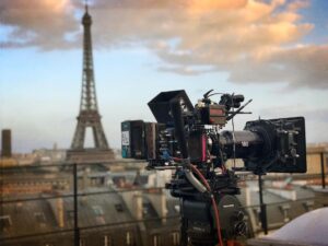 Rayane Bensetti Instagram - #LetsDance ! 3 ème semaine de tournage ! Ce film promet d’être mortel ! J’ai tellement hâte de vous le faire découvrir ! 
Restez connecté, je vais poster de plus en plus de coulisses, et d’infos ,car mine de rien il reste plus de 5 semaines de tournage ,Tamara 2 sors bientôt , et La Finale est toujours à l’affiche, 😁
Donc restez pas loin ;) #NewMovie #Paris #LetsDance #RestezConnecté #LoveFort 
#vousmavezmanqué ❤️
