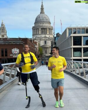 Raymond Braun Instagram - I’m running @londonmarathon as a Guide for Retired U.S. Army Master Sergeant Cedric King, who had both legs amputated after an IED explosion. He now runs marathons and triathlons on blades.

If you’ve met Cedric, you know he is such a positive force of energy: kind, determined, generous, open-hearted, charismatic, the list goes on...

Cedric is a true hero who inspires me through his grit, gratitude, and generosity of spirit in helping others and always looking for ways to give back. I’m genuinely honored and so excited to experience the London Marathon alongside him.

You can track Cedric with Bib 38110. He loves motivational quotes, so feel free to drop your favorite in the comments and I’ll read them out when we need to dig deep. 

Look forward to sharing our London Marathon experience with you!

#LondonMarathon #MoveWell #WMMajors