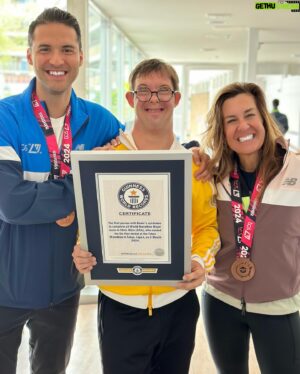 Raymond Braun Instagram - Congratulations, @chrisnikic, on your newest World Record: The first person with Down Syndrome to complete all six World Marathon Major races. 

I am inspired by the movement you’re building: to encourage people with Intellectual and Developmental Disabilities (IDD) to build confidence, strength, resilience — and most importantly, community and inclusion — through sport. Your  message of 1% better every day is empowering so many new people to realize that it’s never too late to try something new and develop expertise.

Thank you for trusting me to be one of your guides for this Six Star Journey, along with the incredible @rhondavetere and @amandakenny87, who graciously mentored me on how to be an effective support runner. We are so proud and honored to be on your team. ⭐️⭐️⭐️⭐️⭐️⭐️

Running is for everyone, and we’re just getting started in ensuring this sport is accessible and supportive of all. 

#Runner321 #wmmajors #sixstarfinisher #londonmarathon #berlinmarathon #tokyomarathon #bostonmarathon