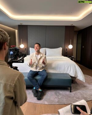 Raymond Braun Instagram - What is the “Why” propelling your fitness journey?

This past weekend, I ran the London Marathon with @westin, kicking off my role as their @wmmajors Marathon Ambassador. 

I’m so grateful to combine my passions of running, travel, wellness, community, and storytelling in this dream collaboration, which allows me to support and spotlight a runner in each Abbott World Marathon Major with an inspiring story of resilience, grit, and hope. 

Behind every runner is a “Why” - a unique story of the motivation that propels them to the start line. I love nothing more than learning about my fellow runners’ “Why” and sharing hope and encouragement to anyone on their fitness journey.

Westin has long been my sanctuary, and touchpoint of calm and wellness while traveling. We ran both the Boston and London Marathons within SIX DAYS, and I cannot thank the global team at Westin enough for ensuring I ate, slept, and recovered well to be able to fully enjoy both race experiences.

@marriottbonvoy #WestinPartner #LondonMarathon #BostonMarathon #wmmajors
