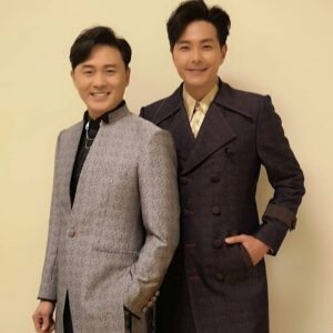 Raymond Cho Wing-Lim Instagram - 洛杉矶演唱会演出成功，多謝所有熱情的顴衆，下次再見！多謝@bespoked_ianchang 為我兩兄弟準備的戰衣！
#老廉蕭show#
#金泉渡假村#
@bespoked_ianchang