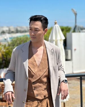 Raymond Lam Instagram - Summer, nice to meet you 😎

#九龍城寨之圍城 #陳洛軍 #康城影展 
#第77屆康城影展 #cannes #france 

Wardrobe: @GiorgioArmani 
#GiorgioArmani

Watch: @Chopard 
#ChopardLovesCinema
#TheRedCarpetJeweller 
#ChopardLUC