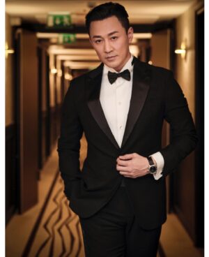Raymond Lam Instagram - 很珍惜和享受與九龍城寨之圍城團隊相處的每一刻！康城之旅的回憶，永遠都會留在我心中！

#ChopardLovesCinema
#TheRedCarpetJeweller
#ChopardLUC
@Chopard