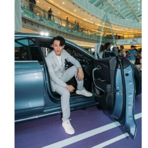 Raymond Lam Instagram - 大家喜歡自駕遊嗎？

#ORAHK #ORA #EV #ElectricVehicles #AlINewEV #ERAOFORA
#ORA07 #POWERYOURDRIVE @ora_hk_gwm