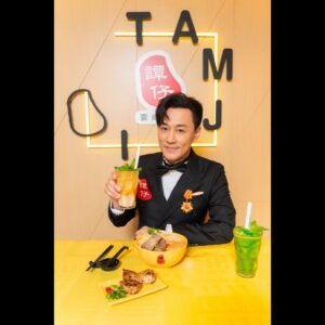 Raymond Lam Instagram - 我陳洛軍正式宣布今日開始我放棄叉燒飯轉投譚仔一票！

因為譚仔新推出嘅「燉排骨‧螺片配哈密瓜爵士湯米線」，用咗哈密瓜熬製而成，淨係陣除都嬴晒城寨嘅叉燒飯！仲有新出嘅釀燒野菜雞翼同兩款 Chill爽特飲，消暑解渴一流！

@tamjai_hk #譚仔雲南米線 #燉排骨螺片配哈密瓜爵士湯米線 #chill爽特飲 #thebridgehk