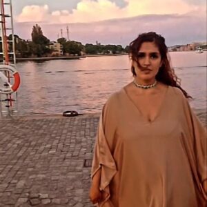 Rayyan Ibrahim Instagram - #weekend #Saturday #kaftan #beige