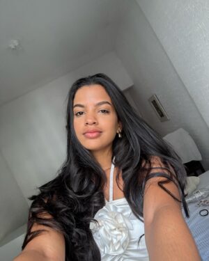 Rayza Alcântara Instagram - Um dia mais que especial na gravação do @danca.dos.famosos.2024 para torcer e mandar energia boa para @lucyalves minha grande amiga e nordestina arretada que arrebentou!!!!!!

Além de amiga você é inspiração, obrigada por nos representar tão bem, que ORGULHO!!!!❤️