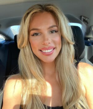 Reanin Johannink Instagram - Embodied joy ✨