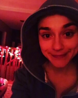 Rebecca Liddiard Instagram - I love Christmas ☺️🎄☃️