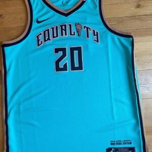 Rebecca Lobo Instagram - 25 years of sea foam. 
Tune in to the WNBA Draft TONIGHT at 7 PM ET on ESPN! #InItForGood