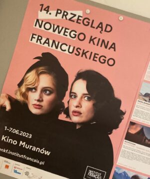 Rebecca Marder Instagram - 🚀Notre Crime🚂
🥹Around the world! 🌏 

@ozonfrancois 
@nadiatereszkiewicz 
@felix_flp 
@isabelle.huppert 
@andre.dussollier 
@danyboon 
@edouard.sulpice 
@suzannedebaecque @mandarin_cietv @gaumont_