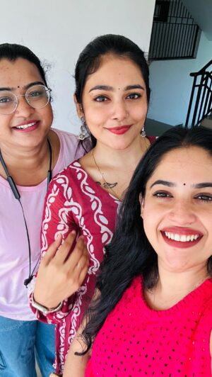 Rebecca Santhosh Instagram - Enni enthane kettitte aavam bakki enthum 🫣
