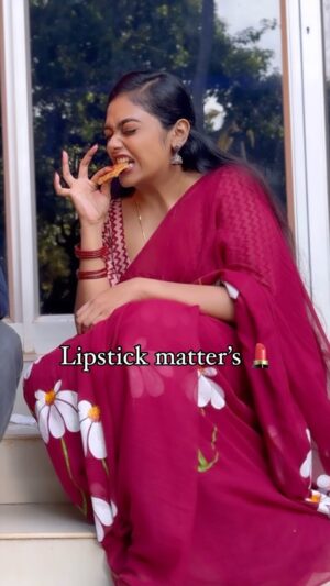 Rebecca Santhosh Instagram - Lipstick matroo, pallum oru gadakkam aanu 🥲