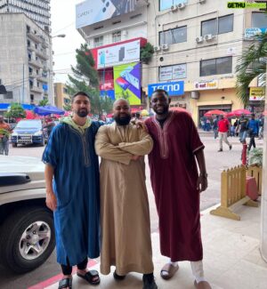 Redouane Behache Instagram - 3 Potes à Kin 🌍 🤲🏼 C’est important c’est nécessaire c’est la vie ✅ #humour #comedie #work #plaisir #africa #africain #muslim #proud #congo #algerien #marocain #ivoirien #congolais #français #WORLD