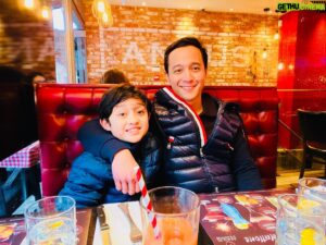 Redza Minhat Instagram - happy birthday son. love you to bits! doakan dia jadi insan berguna! ❤️