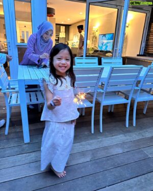 Redza Minhat Instagram - Aidilfitri 2023. ❤️
