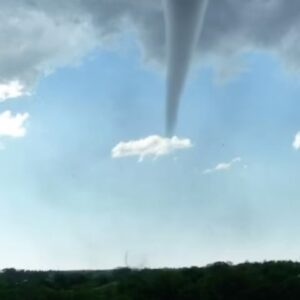 Reed Timmer Instagram - Here is the drone footage of the tornado heading in to Westmoreland, Kansas last night just before the SD card burned out. After this shot, the drone closed to within 50 m of the core flow before landing in the path @EdgarONealWX 

THANK YOU to firefighter Adam Bonowitz for recovering the drone