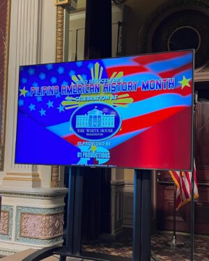 Reggie Lee Instagram - #FBF What an absolute honor for this immigrant kid from the Philippines 🇵🇭 to present THE first live and in person #FilipinoAmericanHistoryMonth at the #WhiteHouse with @tiacarrere #LouDiamondPhilipps @jenniferpazofficial @julesaurora and @chris.chatman  on November 28th, 2023.  Because of all the threats of government shutdowns we had to do this a month later - Filipino time indeed😜. Thank you @jtedibenito for inviting us to participate in this historic moment.  You are a rockstar producer and a visionary. And because I’m always terrible at commemorating and taking pics - thank you friends for sharing yours with me. 🙏🏽🤣. What a moment!! And it all ends with a cupcake. 🧁 🇵🇭🇵🇭🇵🇭🇵🇭🇵🇭🇵🇭🇵🇭🎉🎉🎉🎉🎉🎉🎉

Thank you to @themestizola for my beautiful classic barong!!! 

📸 : @jenniferpazofficial @julesaurora @janetrnepales @rubenvnepales