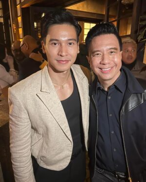 Reggie Lee Instagram - Congratulations to the winners of the Inaugural @manilaintlfilmfest !!!! And huge congrats to the dream team led by @lisalew207 @rubenvnepales and @janetrnepales that made it all possible! What an amazing step forward in bridging the gap between Filipino Cinema and the Filipino American community and the world. Wonderful to meet you @mr_enchongdee ! Here’s to your continued success and impactful work!! 🥂So great to see so many friends and colleagues all together for a very special evening!! What a pleasure it was to be on the jury of this Inaugural #ManilaInternationalFilmFestival. Thank you @vintagallery for this special Barong. MABUHAY!! 🙌🏽🙌🏽🇵🇭🥂

Red carpet 📸: The one and only @sthanlee 
Other 📸 by : @janetrnepales @gtongi @rubenvnepales 
Barong by @vintagallery