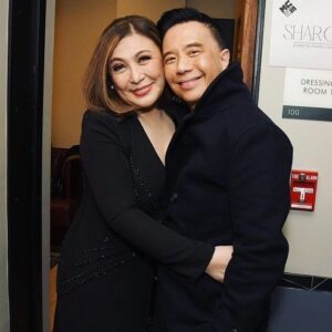 Reggie Lee Instagram - Always such a treat to witness this legend, this icon, @reallysharoncuneta on stage. Absolutely unforgettable #ICONIC concert. So incredibly proud to call her my Bee Ep Ep. 😜. Her grace, her talent, her compassion, her generosity are awesome to behold. This time, she brought another #icon with her. What a pleasure and joy to meet you @reginevalcasid .  Finally great to see and hear your talent live and in person. Wowza. Not to mention meeting another Filipina legend #IvyViolan . You all make me so proud to be 🇵🇭!! What an evening! ❤️❤️❤️
📸: @bryangeli (1,5)
📸: @sthanlee (2,3,4)
#iconic