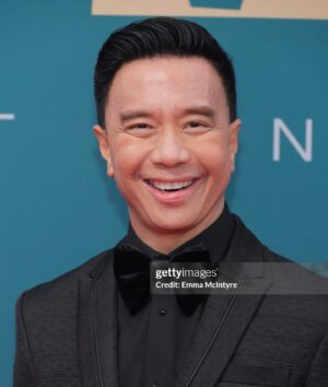 Reggie Lee Instagram - What a night of #representation , camaraderie, excellence, inspiration, and pure frickin’ FUN! Thank you @character.media @unforgettablegala @asialab.kr @bear.ryu @audreyryu @jessicadelmundo for your tireless efforts in making visible and honoring our entire Asian community in a tour de force night of celebration!! #OneAsia was the theme this year and that was certainly the case here in the coming together of all our cultures to form a stronger, even more visible presence that is lasting!! We ARE an integral part of the fabric of this nation and our world. And we are what?!! #Unforgettable !!! 

Thank you for honoring those of us who have been on the Broadway stage and beyond . 

What a medley put together by @jenniferpazofficial !! Bringin’  down da house!! Always amazing seeing dear friends and meeting new ones.  All doing great work and inspiring even more Asian storytelling. Let’s go!!!! 
🎉🌟🌟🌟🌟🌟

📸: @sthanlee 
📸: @tiacarrere 

Tux: @theolivertolentino