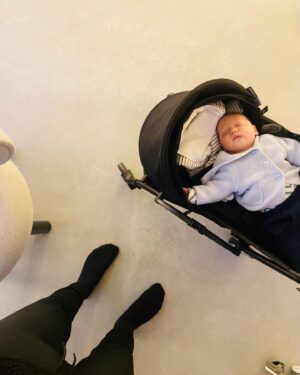 Reggie Yates Instagram - RAISING BOYS: if you’ve been following me for a while you’ll know how important Stephen Biddulph’s books have been for me... in under two years, seven friends have had boys and the village just keeps getting bigger. 

Something amazing about watching your boys become fathers and as a result better men. Meet King Kam and king Teddy my godson! Happy Saturday, hope your gradual lockdown lift is filled with family...