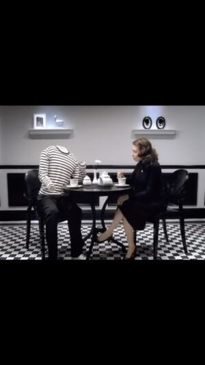 Regina Spektor Instagram - #tbt to 2006! Today marks 18 years since the release of Begin to Hope! Here’s a clip from “Fidelity” 🎶 #reginarchive #lifewithmannequins #begintohope