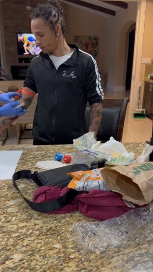 Regis Prograis Instagram - Clean fighters only!!!
I’ve been tested 3 times in the last 6 weeks. Blood and urine. No cheating over here 
#december9
#prograisvshaney