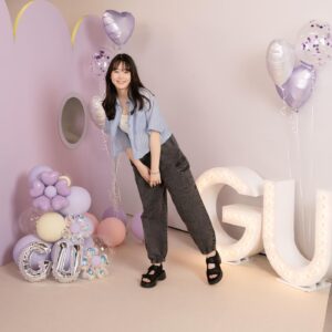 Reia Yonekura Instagram - 〝GU TEENで全身コーデ〟 
GUにTEENラインがあるって知ってましたか？？？ 
私たち向けで可愛いアイテムがたくさんあります🫰🏻 
このカーゴプルオンパンツはボリューム感があり、今っぽくて可愛いですよね〜！！！ 
新作アイテム全部可愛い！
特にカーゴプルオンパンツが私のオススメですᐢ.ˬ.ᐢ 

#PR #GU #GUTEEN @gu_for_all_