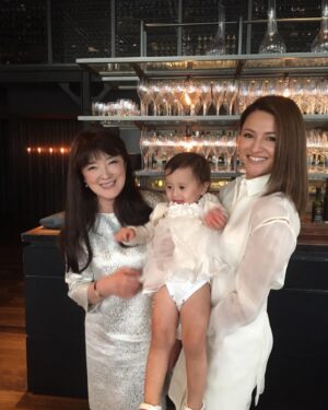 Reika Hashimoto Instagram - Happy Mother’s Day 🌹

偉大な母達に尊敬💐
成長させてくれている子供達に感謝です🩷
