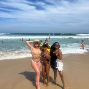 Reina Hidalgo Instagram - 🇦🇺 Australia Jet lag dump Pt.1 🇦🇺 
#photobomber #summertime