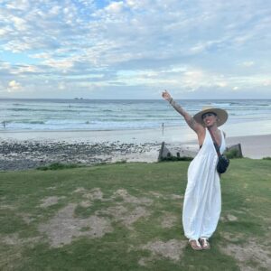 Reina Hidalgo Instagram - 🇦🇺 Australia Jet lag dump Pt.1 🇦🇺 
#photobomber #summertime