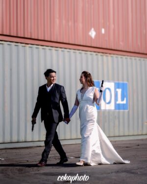 Reiner Manopo Instagram - Hai ❤️ @adistyjuniar 
till jannah 🤲🏼😇
.
.
.
.
udah mau ngomong gitu aja pembukaan tahun 2023, HAPPY NEW YEAR ✌🏼😝
.
.
MUA & Attire @shofiaahmad_makeup 
FG @cekaphoto
VG @maharstudio_ 
@shofiaahmadwedding.id 
#reinermanopo #reinergmanopo #reinergrandiemanopo #adisty #wedding #prewedding #photography #photo #photooftheday #newyear #happynewyear #2023 #makeup #attire #indonesia #actor #love
