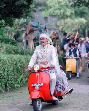 Reiner Manopo Instagram - Terimakasih banyak WO terbaik 😘❤️🥰😍👏🏼
@shofiaahmad_makeup @shofiaahmad_wedding @shofiaahmadwedding.id  #reinermanopo #adistyjuniar #wedding #weddingdress #weddingdecor  #weddingmakeup #weddingmoments