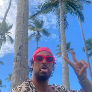 Rémi Notta Instagram - 🤪 that’s life 🆘🆚🆒