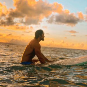 Rémi Notta Instagram - Sunset Lover & Surf. 🌅🏄‍♂️
