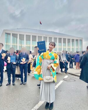 Ren Komai Instagram - -

本日、無事大学を卒業しました🎓

今までお世話になった皆様、
学生生活を支えてくださった皆様、
全ての方に感謝申し上げます🌸

卒業式では、マングローブと伸び代のお話が記憶に残りました。

これからも、どうぞ応援よろしくお願い致します🌸