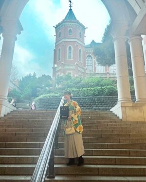 Ren Komai Instagram - -

本日、無事大学を卒業しました🎓

今までお世話になった皆様、
学生生活を支えてくださった皆様、
全ての方に感謝申し上げます🌸

卒業式では、マングローブと伸び代のお話が記憶に残りました。

これからも、どうぞ応援よろしくお願い致します🌸