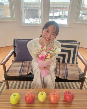 Ren Komai Instagram - -

平川市PRサイト「 #ひらり平川びより 」に
🍎特産品🍚のページが新たに加わりました☺︎
@nostalgic.city.hirakawa 

りんごもお米も、平川がNo.1☝🏻

是非チェックしてみてください！🍑

💄@shiho__kato 
👗@shingo_tsuno