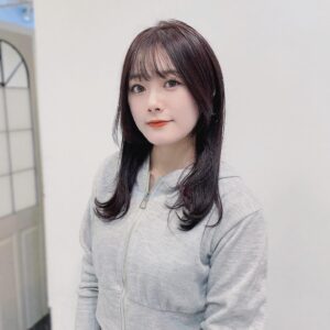 Rena Hasegawa Instagram - New hair💖前髪〜

相田さんいつもありがとうございます♪
@aidaman321 

#レイヤーカット #レイヤー　#ウルフカット #ウルフ