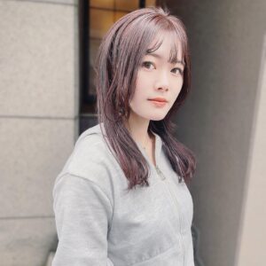 Rena Hasegawa Instagram - New hair💖前髪〜

相田さんいつもありがとうございます♪
@aidaman321 

#レイヤーカット #レイヤー　#ウルフカット #ウルフ