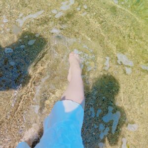 Rena Hasegawa Instagram - 新潟県村上市の笹川流れに行ってきました〜🩵

暑かったけど凄く楽しくて気持ちよかったです〜🥰

#新潟　#新潟県　#村上　#村上市　#笹川流れ　#海